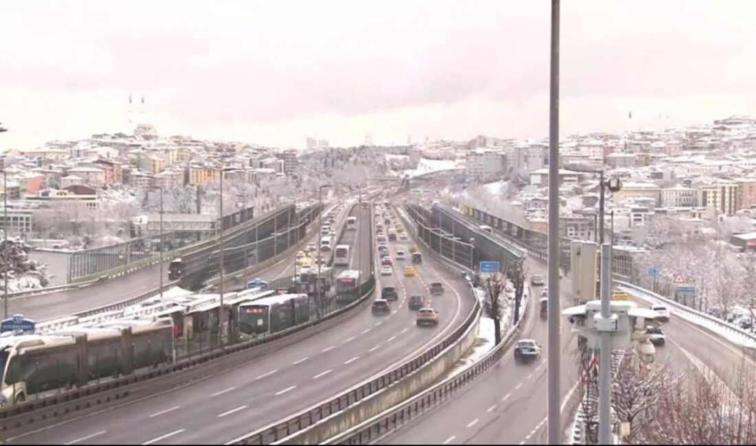 İstanbul’da Yollar Traffik’e Kapandı!