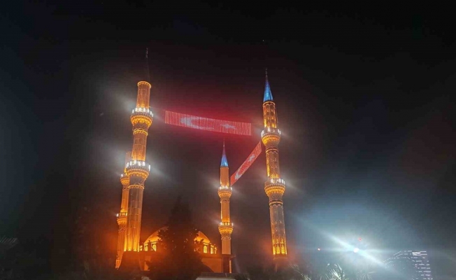 Ramazan’da Mahya Geleneği Saruhanbey Camii’nde